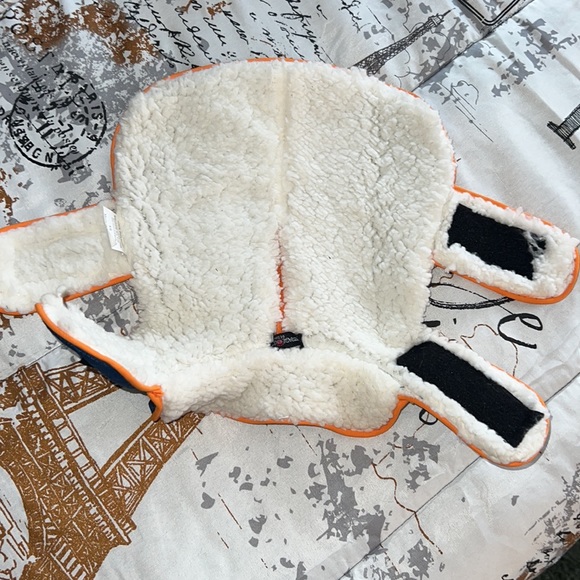 Pet Rain/winter coat w accessible leash hole - Picture 3 of 5